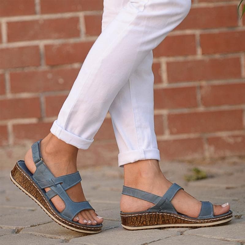 Trendy casual sandals with low heel