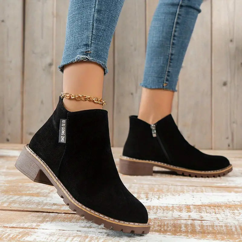 Leather flat bottom versatile boots