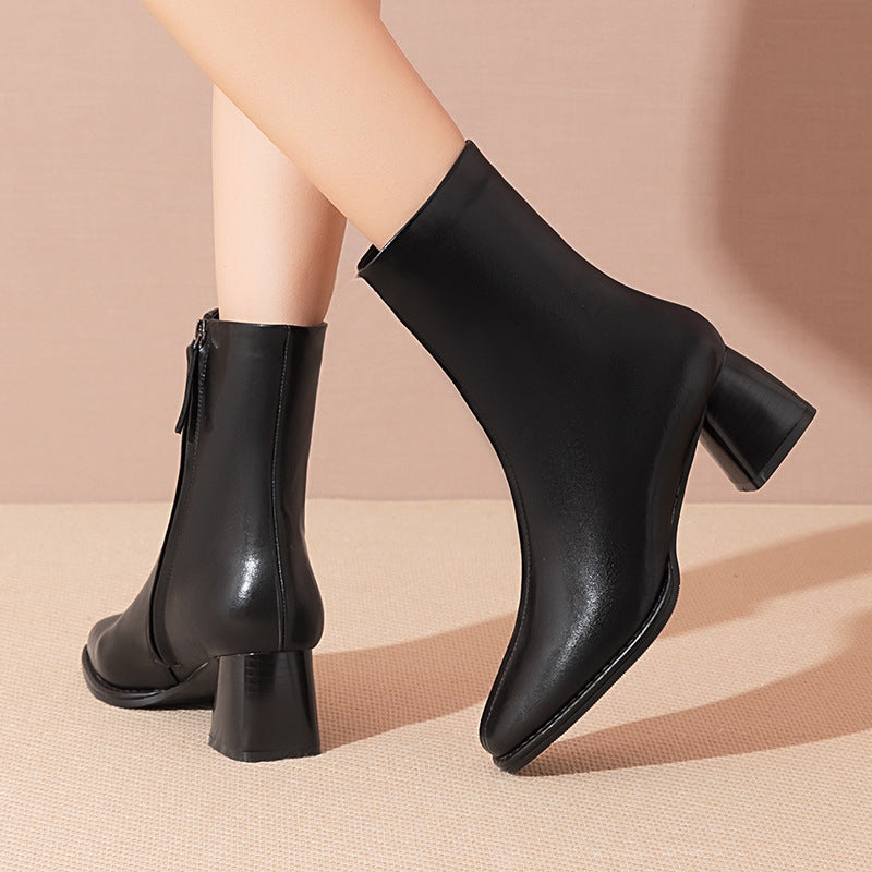 Simple and cool boots for women