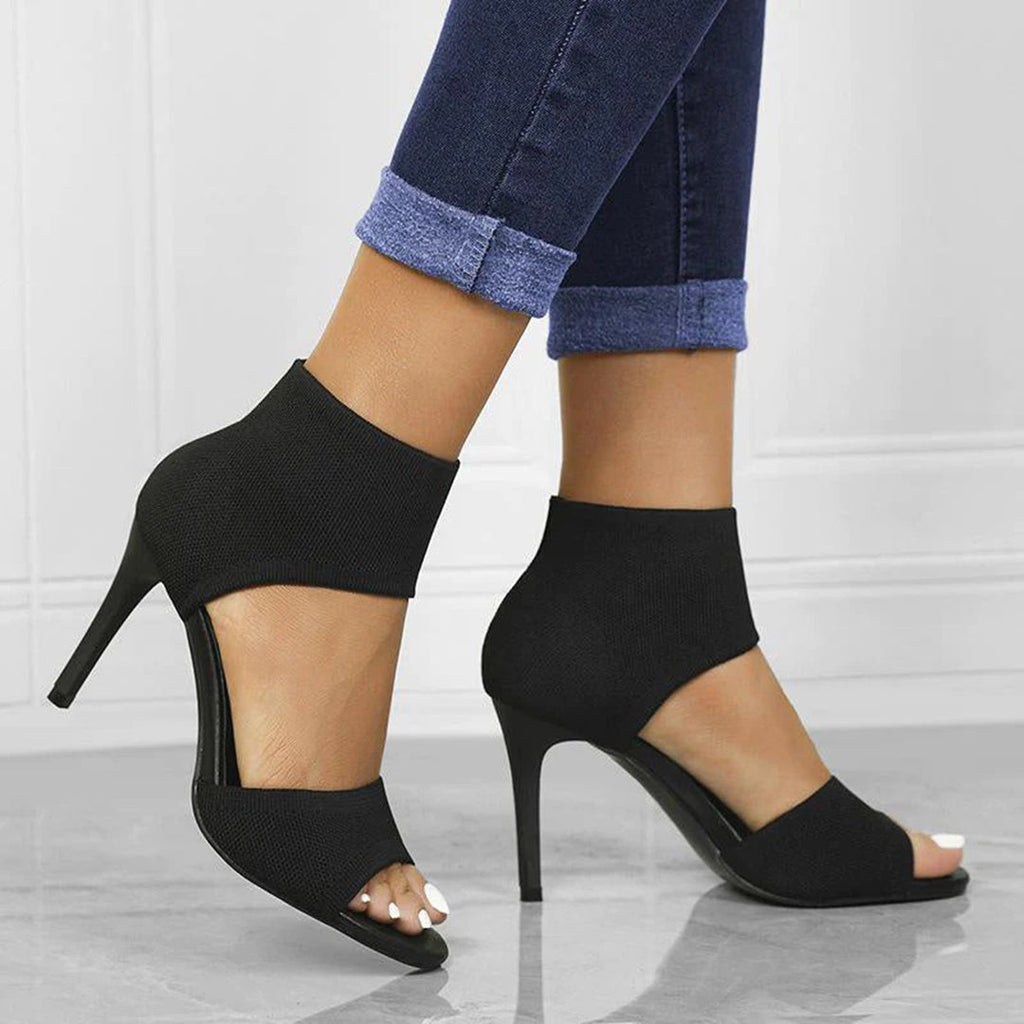 Knit Detailing and Pointed Toe Stiletto