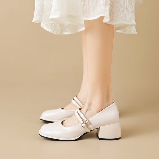 Classic women's shoes with heel