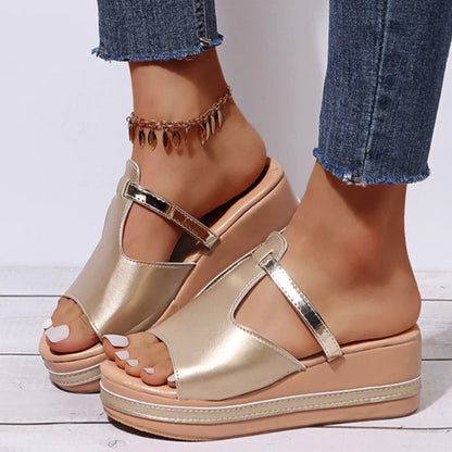 Comfortable and airy sandals