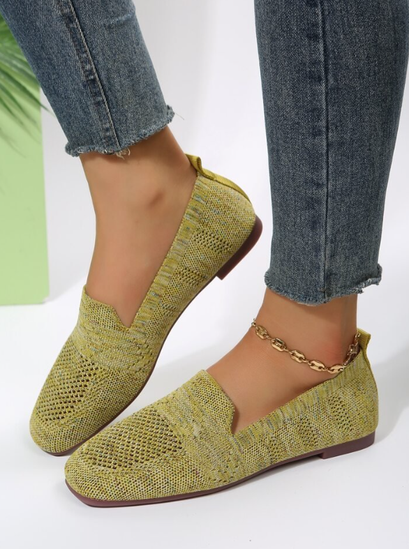 Women's flat shoes in breathable mesh fabric